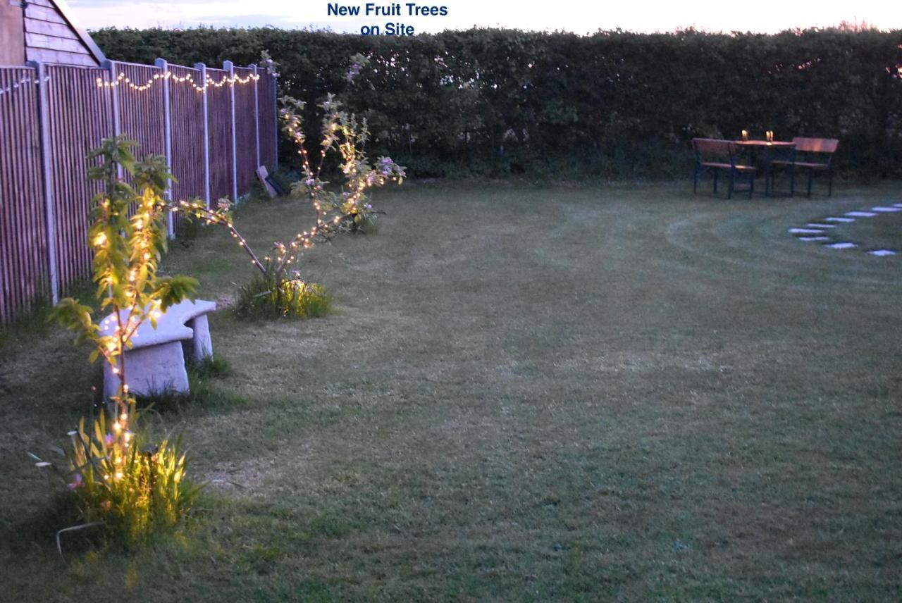 Lanterns Shepherds Huts & Glamping Happisburgh Exterior foto
